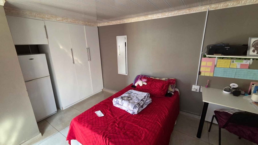 10 Bedroom Property for Sale in Brandwag Free State
